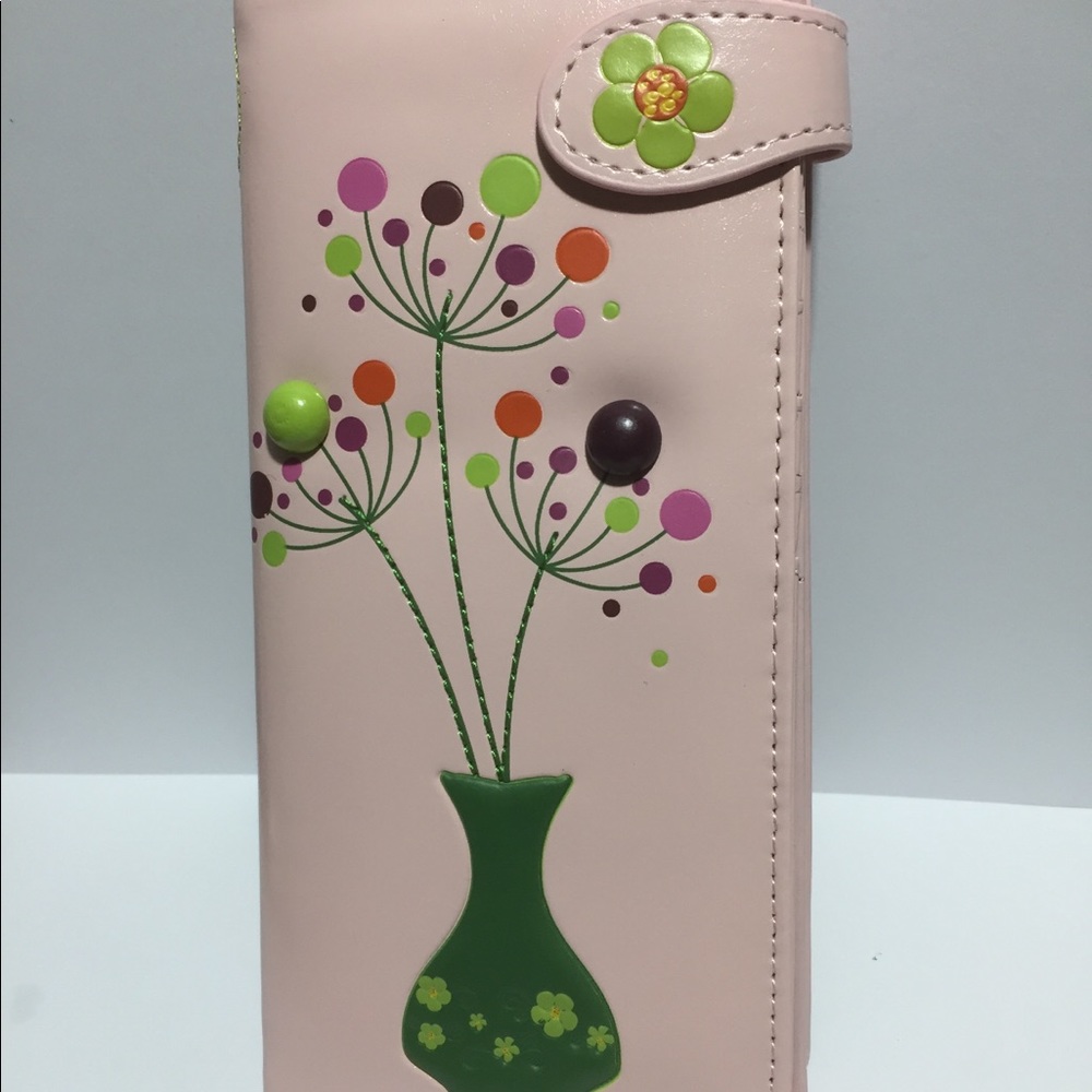 NWT Vegan Leather Wallet- Cute Pink Flower Bouquet - Picture 2 of 7